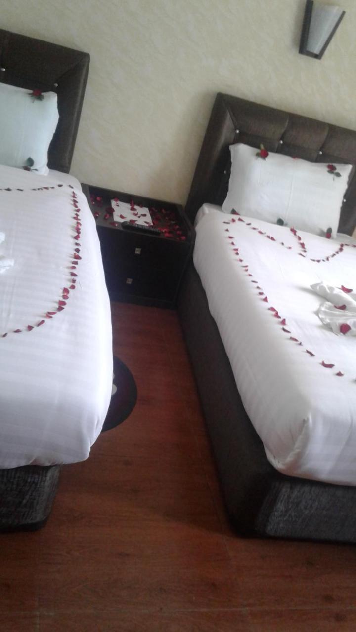 Caron Pension Bahir Dar Buitenkant foto
