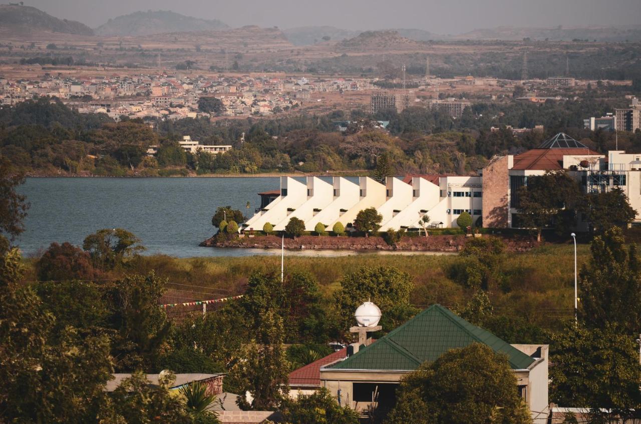 Caron Pension Bahir Dar Buitenkant foto